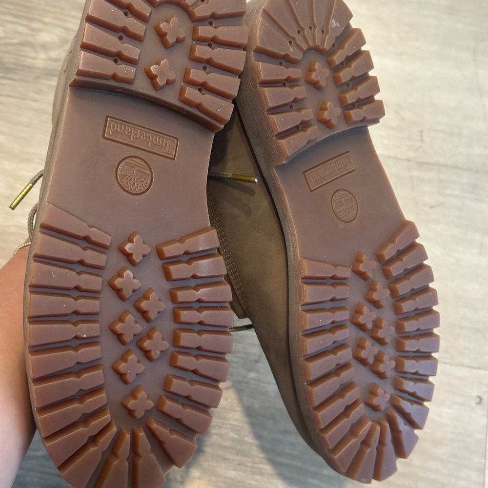 Timberland Boots - Picture 2 of 3